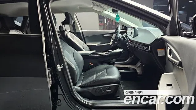 Kia EV6 2022 — фото 10