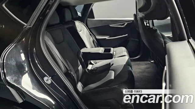 Kia EV6 2022 — фото 12