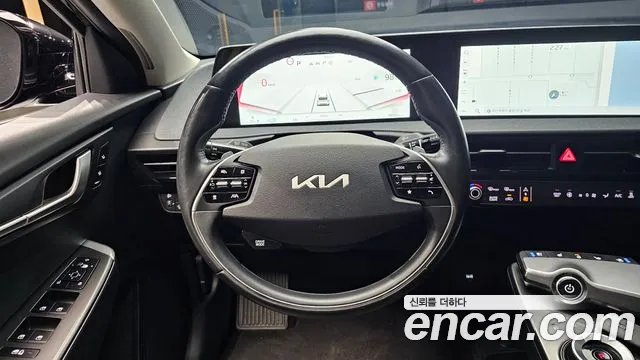 Kia EV6 2022 — фото 13