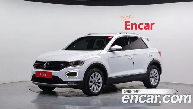 Volkswagen T-Roc 2021 — фото 1