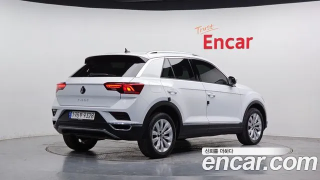 Volkswagen T-Roc 2021 — фото 2