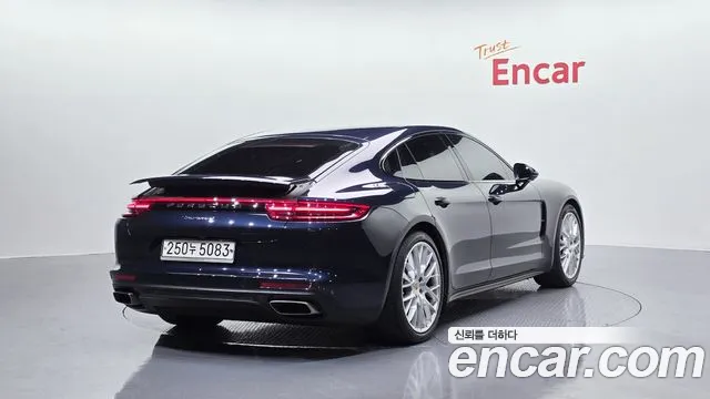 Porsche Panamera 2018 — фото 2