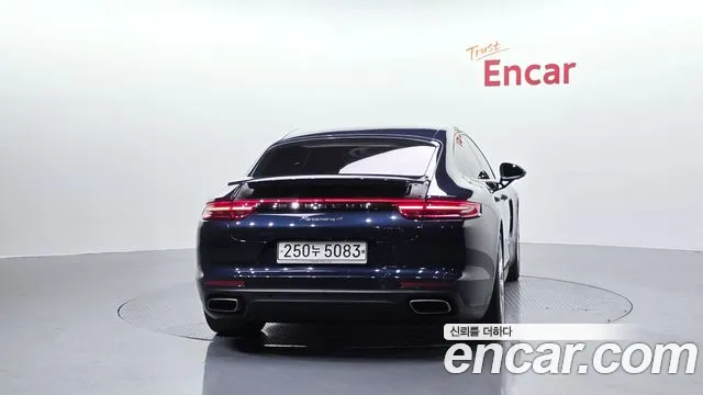 Porsche Panamera 2018 — фото 4