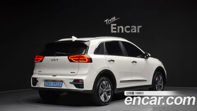 Kia Niro 2022 — фото 3