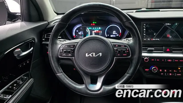 Kia Niro 2022 — фото 13