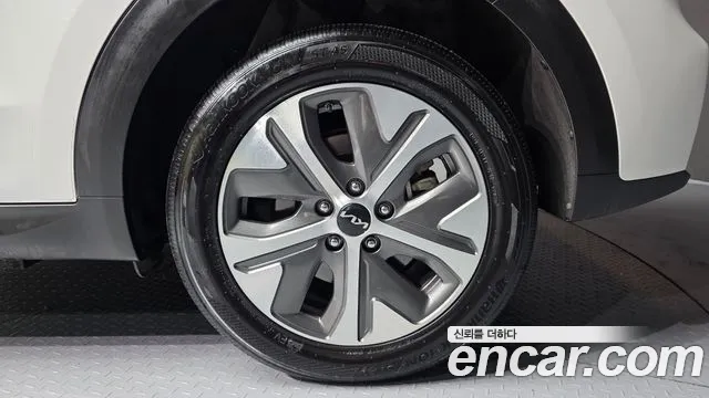 Kia Niro 2022 — фото 17