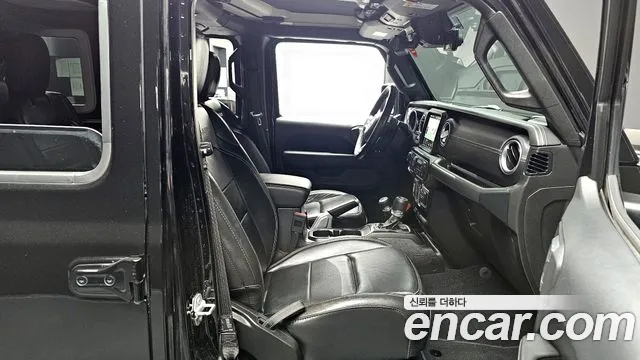 Jeep Wrangler 2019 — фото 10