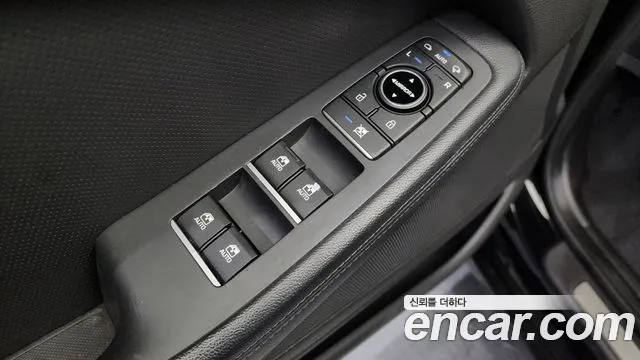 Hyundai Genesis 2016 — фото 13