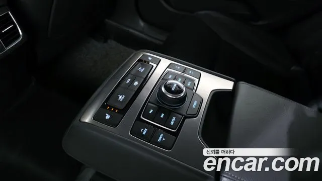 Hyundai Genesis 2016 — фото 18
