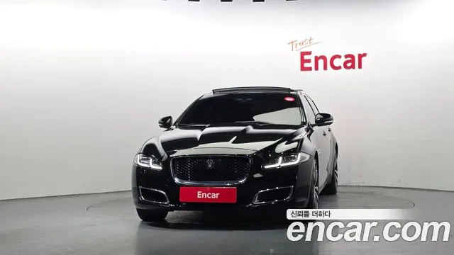 Jaguar XJ 2019 — фото 3