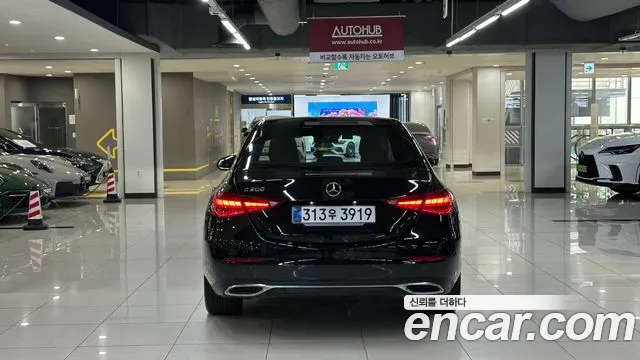 Mercedes-Benz C-Class 2025 — фото 2