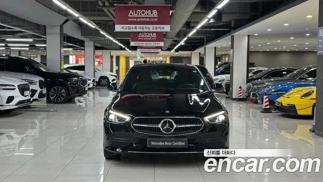 Mercedes-Benz C-Class 2025 — фото 4