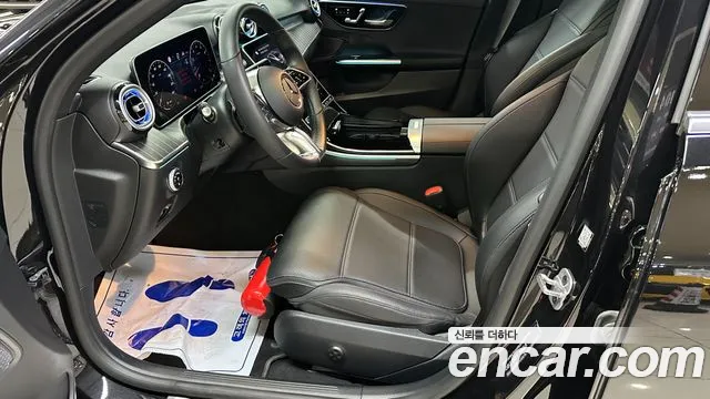 Mercedes-Benz C-Class 2025 — фото 10