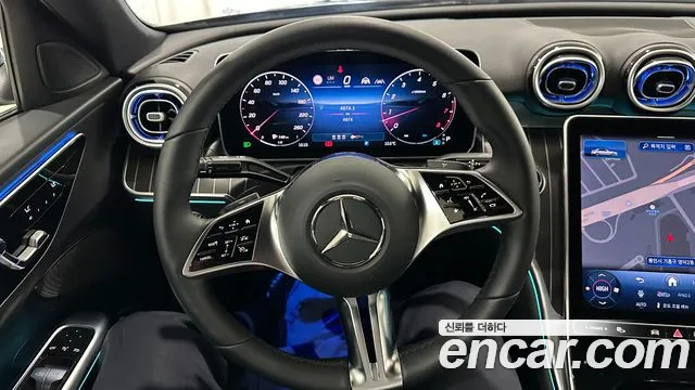 Mercedes-Benz C-Class 2025 — фото 18
