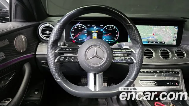 Mercedes-Benz E-Class 2022 — фото 13