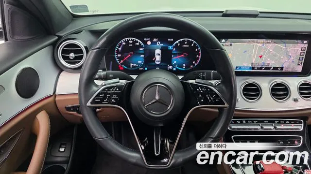 Mercedes-Benz E-Class 2021 — фото 15
