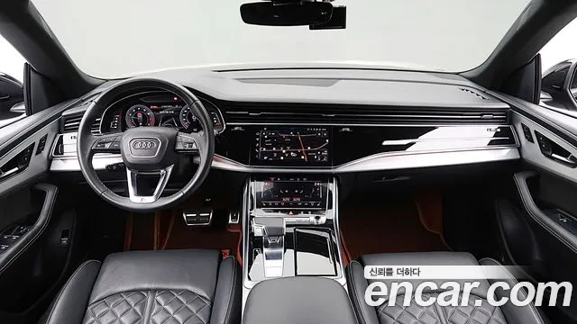 Audi Q8 2021 — фото 8