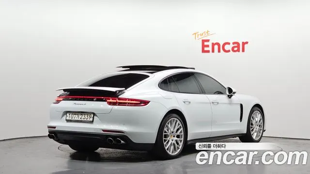 Porsche Panamera 2018 — фото 2