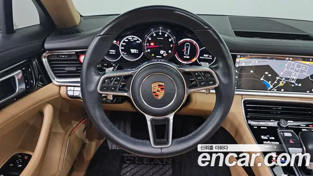 Porsche Panamera 2018 — фото 13