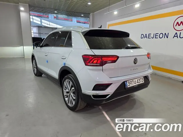 Volkswagen T-Roc 2021 — фото 3