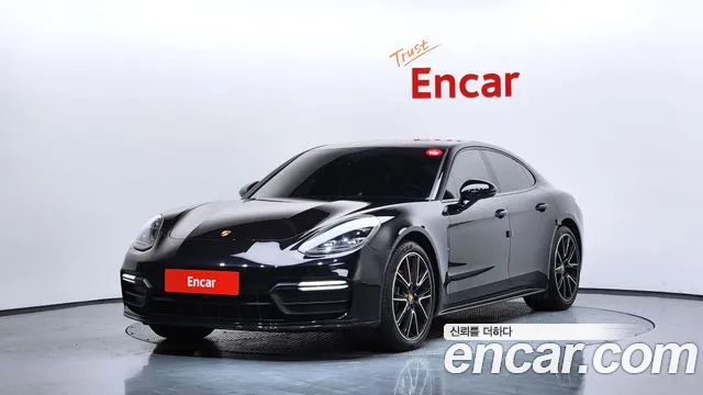 Porsche Panamera 2020 — фото 1