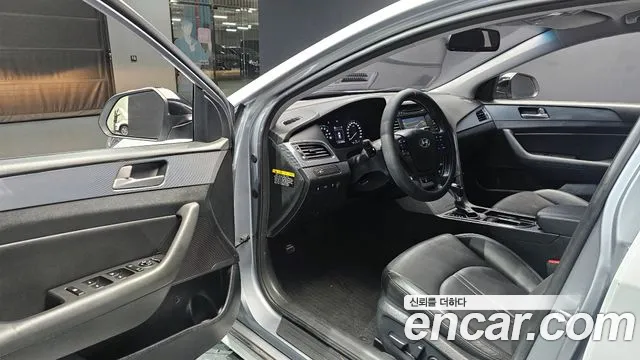 Hyundai Sonata 2016 — фото 11