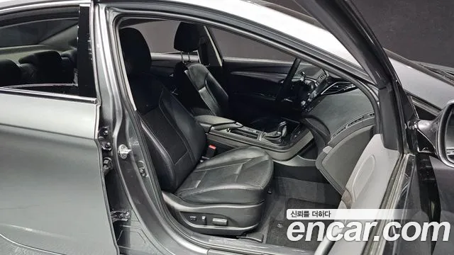 Hyundai i40 2016 — фото 10