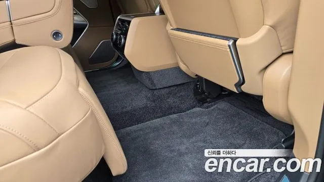 Land Rover Range Rover 2025 — фото 17