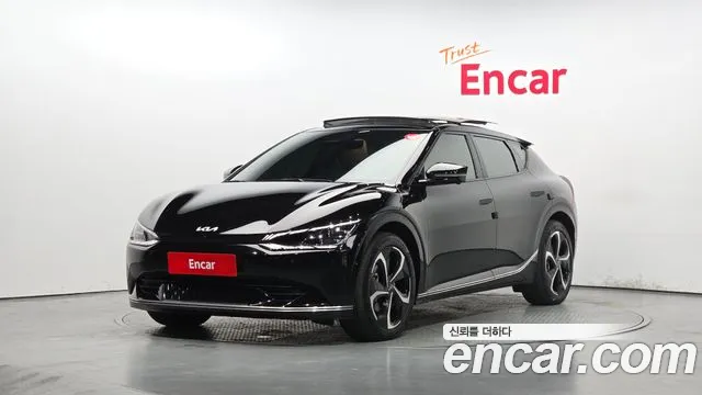 Kia EV6 2023 — фото 1