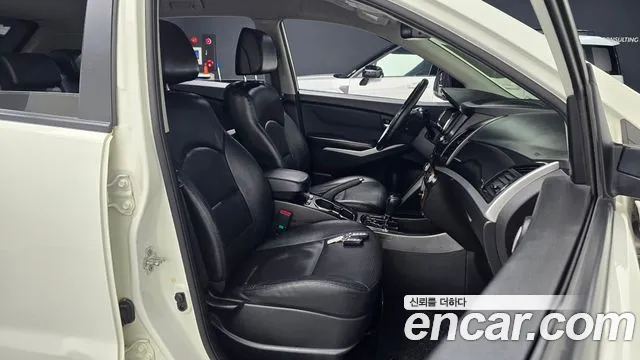 KG_Mobility_Ssangyong KORANDO 2017 — фото 10