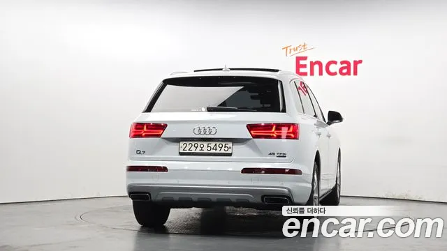 Audi Q7 2019 — фото 4