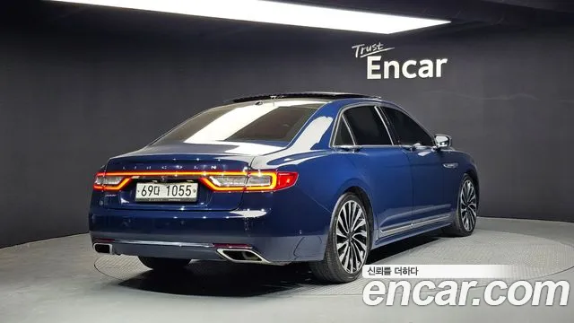 Lincoln Continental 2017 — фото 2
