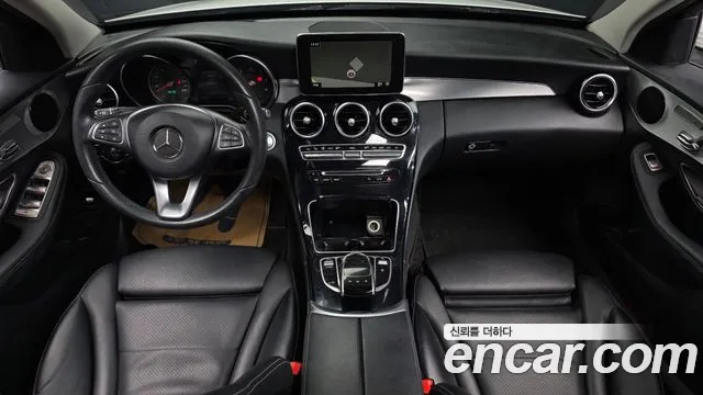 Mercedes-Benz C-Class 2018 — фото 7