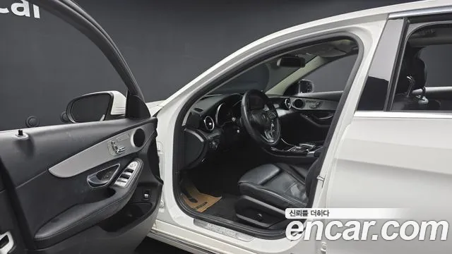 Mercedes-Benz C-Class 2018 — фото 10