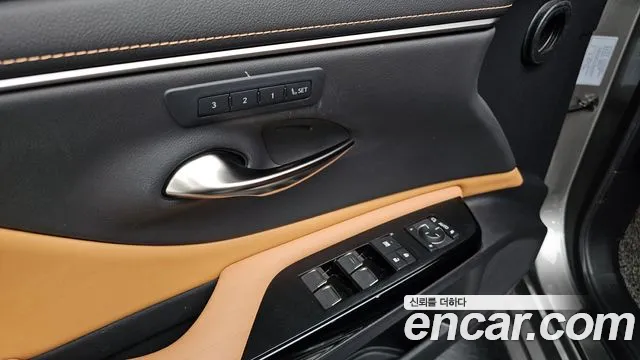Lexus ES 2022 — фото 17