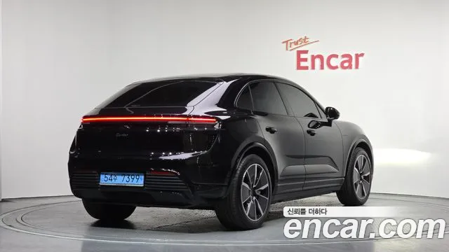 Porsche Macan 2025 — фото 2