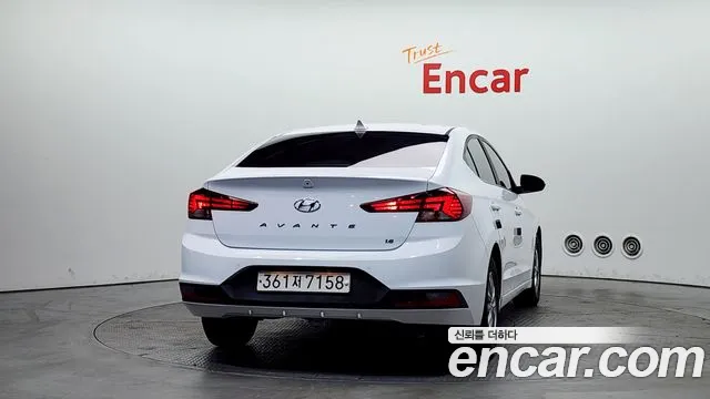 Hyundai AVANTE 2019 — фото 4