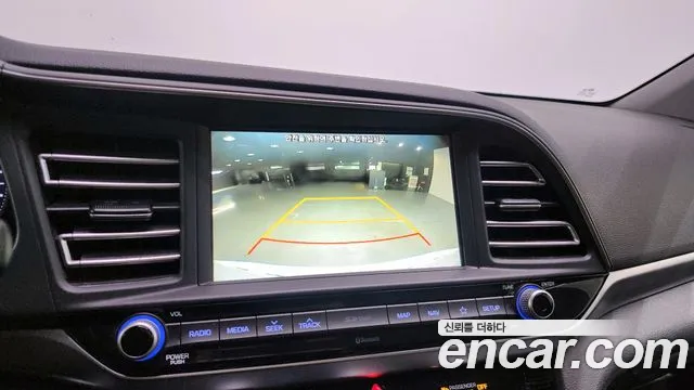 Hyundai AVANTE 2019 — фото 19
