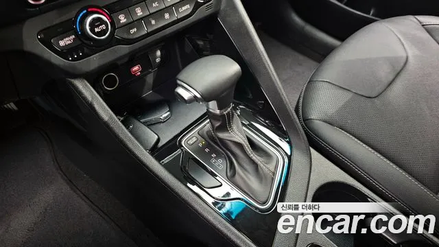 Kia Niro 2020 — фото 9