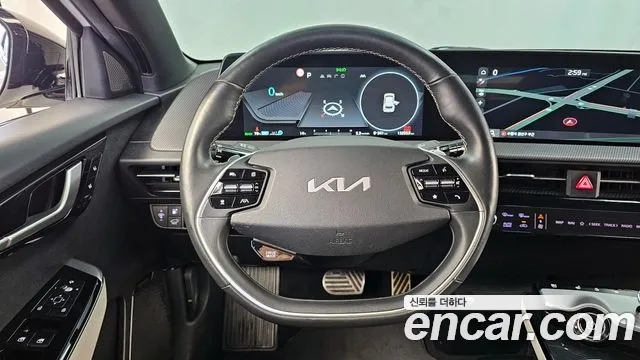 Kia EV6 2022 — фото 13