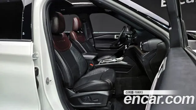 Ford Explorer 2023 — фото 10