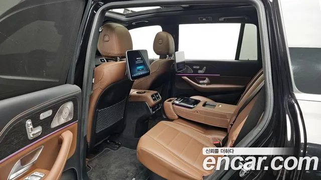 Mercedes-Benz GLS-Class 2024 — фото 11