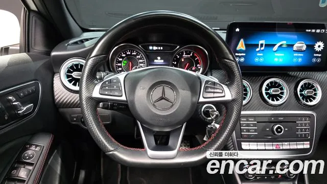 Mercedes-Benz A-Class 2017 — фото 13