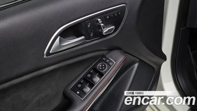 Mercedes-Benz A-Class 2017 — фото 17