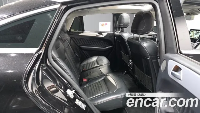 Mercedes-Benz GLE-Class 2018 — фото 12