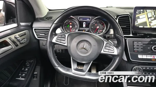 Mercedes-Benz GLE-Class 2018 — фото 13
