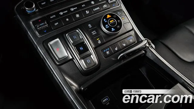 Hyundai Santafe 2023 — фото 9