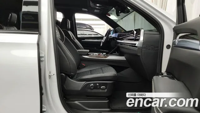 Cadillac Escalade 2025 — фото 11