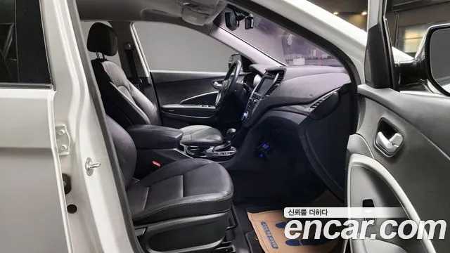 Hyundai Santafe 2018 — фото 10