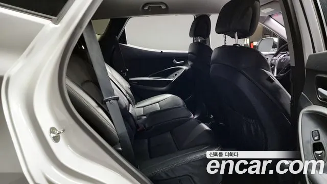 Hyundai Santafe 2018 — фото 12
